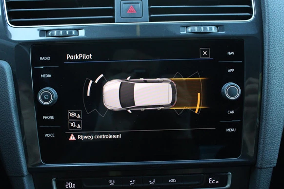 Volkswagen e-Golf - Afbeelding 25 van 27