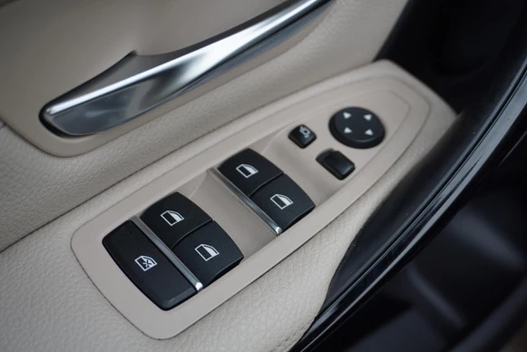 BMW 3 Serie - Afbeelding 18 van 30