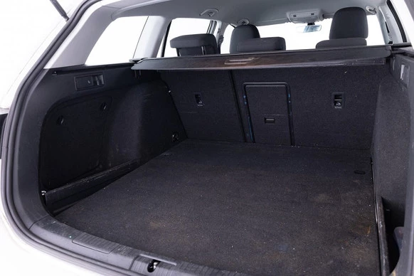 Volkswagen Golf - Afbeelding 22 van 30
