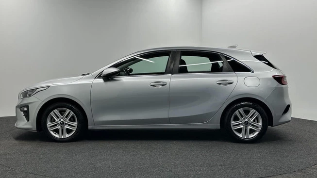 Kia Ceed - Afbeelding 8 van 30