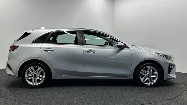 Kia Ceed - Afbeelding 9 van 30
