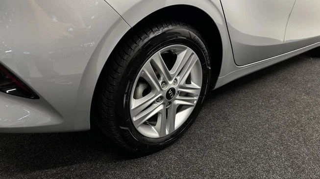 Kia Ceed - Afbeelding 10 van 30