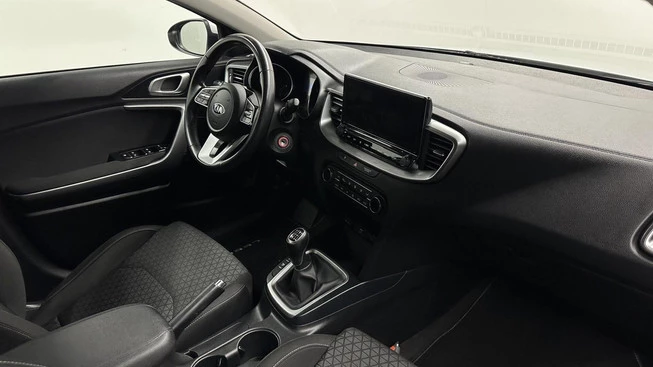 Kia Ceed - Afbeelding 12 van 30