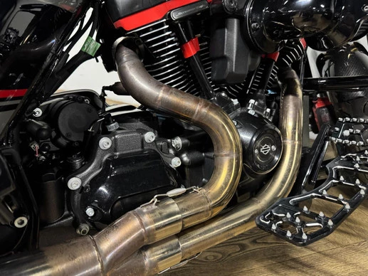 Harley-Davidson Street Glide - Afbeelding 30 van 30