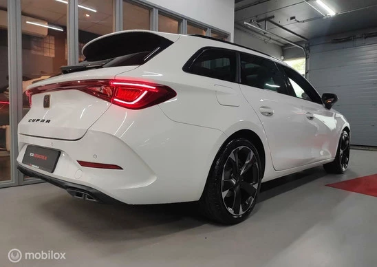 CUPRA Leon Sportstourer - Afbeelding 2 van 23