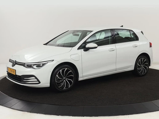 Volkswagen Golf - Afbeelding 1 van 30