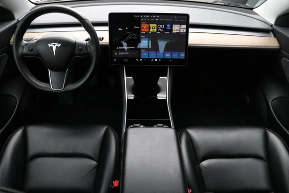 Tesla Model 3 - Afbeelding 6 van 12