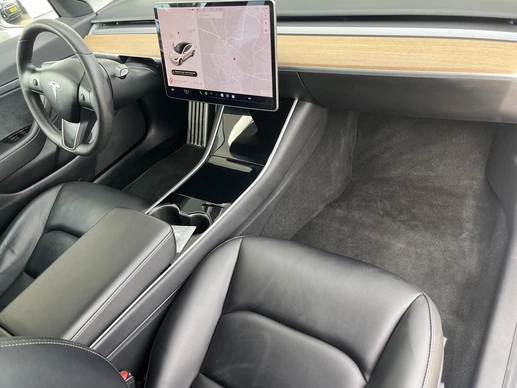 Tesla Model 3 - Afbeelding 2 van 19