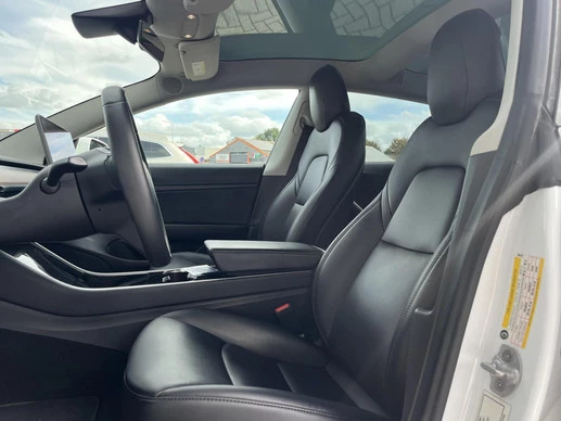 Tesla Model 3 - Afbeelding 6 van 19