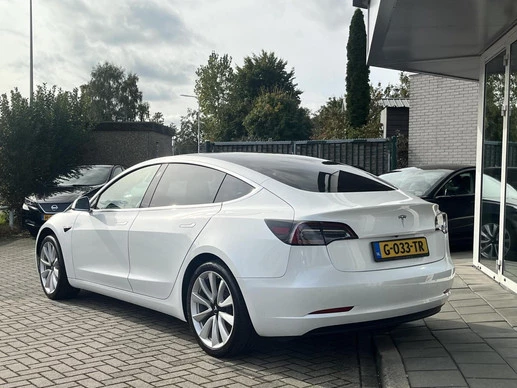Tesla Model 3 - Afbeelding 15 van 19