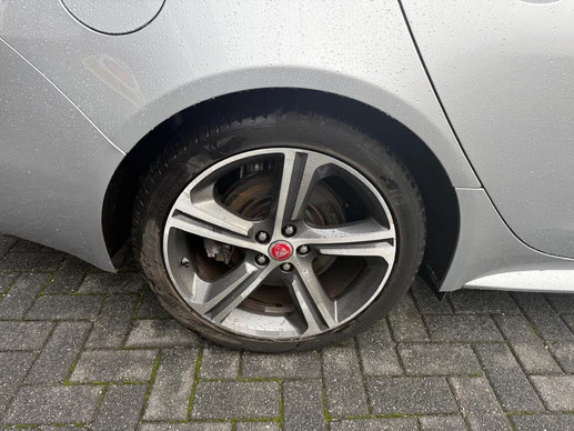Jaguar XF - Afbeelding 17 van 30