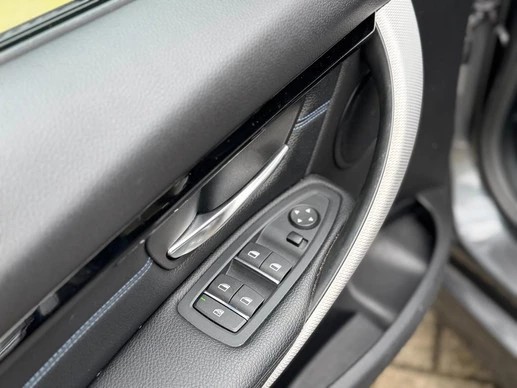 BMW 3 Serie - Afbeelding 17 van 30