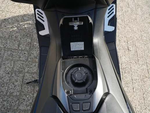 Yamaha T-MAX - Afbeelding 11 van 18