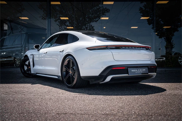 Porsche Taycan - Afbeelding 3 van 30