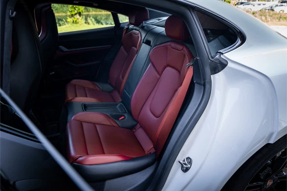 Porsche Taycan - Afbeelding 5 van 30