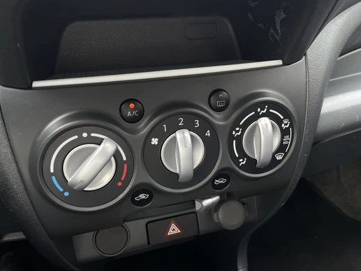 Suzuki Alto - Afbeelding 13 van 17