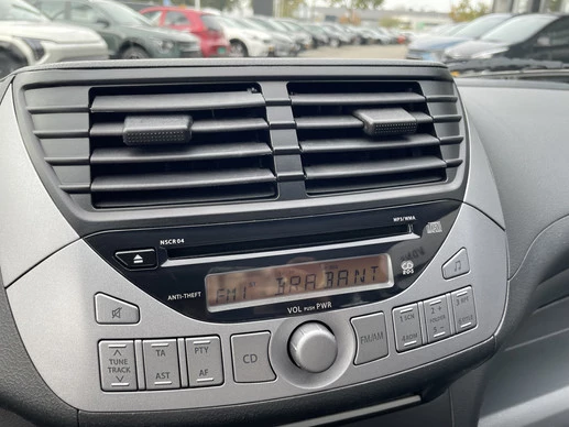 Suzuki Alto - Afbeelding 14 van 17
