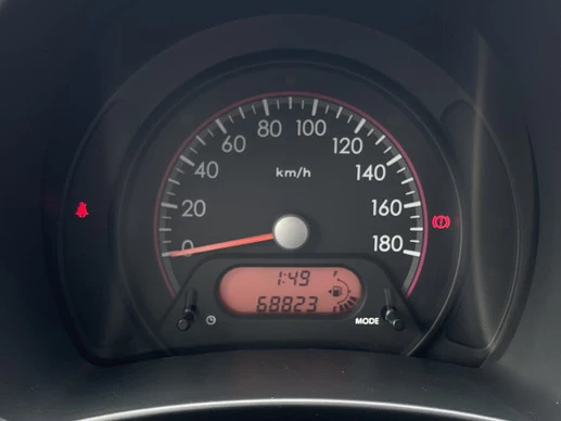 Suzuki Alto - Afbeelding 16 van 17