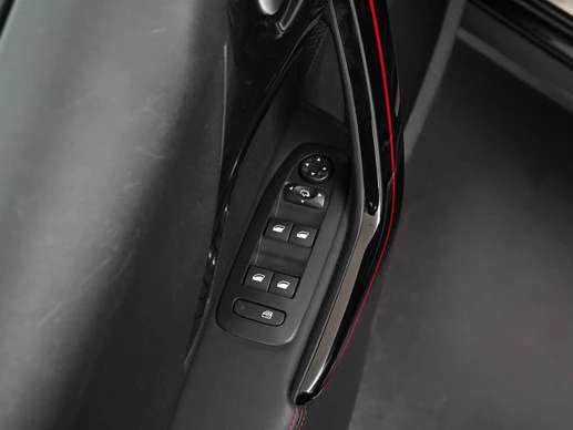 Peugeot 2008 - Afbeelding 28 van 30