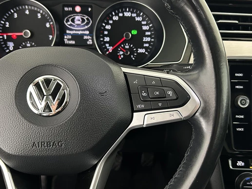 Volkswagen Passat - Afbeelding 17 van 30
