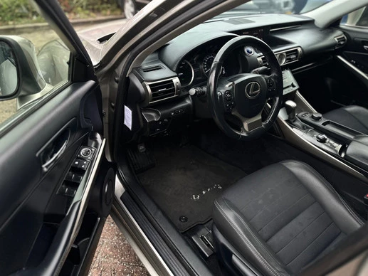 Lexus IS - Afbeelding 12 van 26