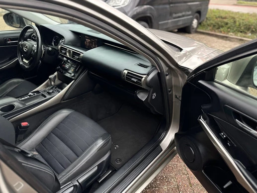 Lexus IS - Afbeelding 23 van 26