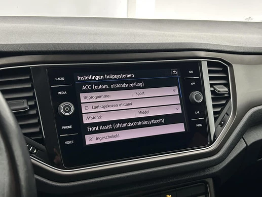 Volkswagen T-Roc - Afbeelding 22 van 30