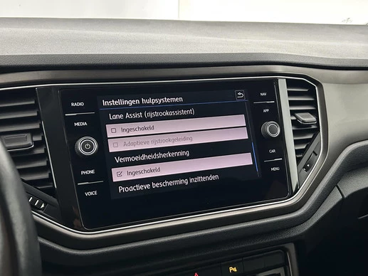 Volkswagen T-Roc - Afbeelding 27 van 30