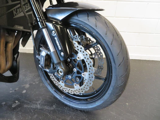 Kawasaki Z1000 - Afbeelding 7 van 13