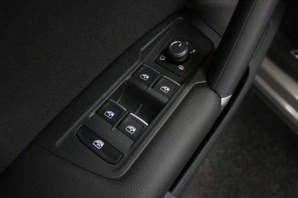 Volkswagen Tiguan - Afbeelding 15 van 30