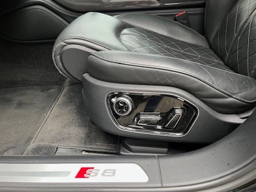 Audi S8 - Afbeelding 17 van 30