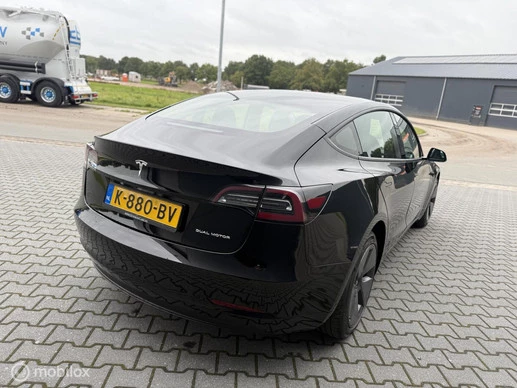 Tesla Model 3 - Afbeelding 5 van 23