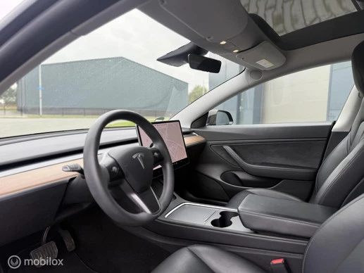 Tesla Model 3 - Afbeelding 10 van 23