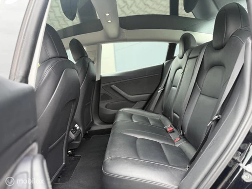 Tesla Model 3 - Afbeelding 13 van 23