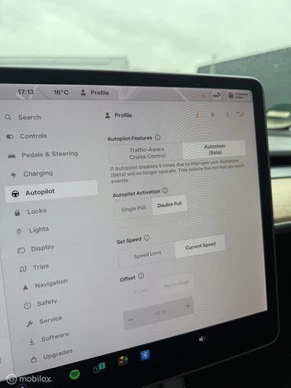 Tesla Model 3 - Afbeelding 18 van 23
