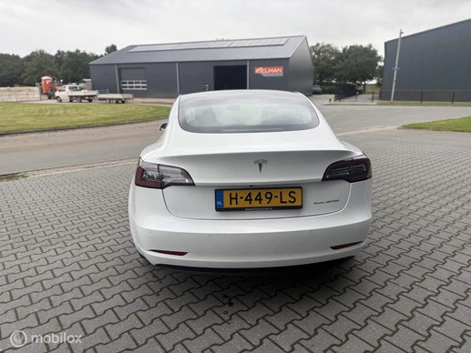 Tesla Model 3 - Afbeelding 4 van 23