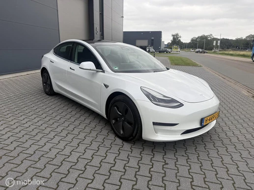 Tesla Model 3 - Afbeelding 7 van 23