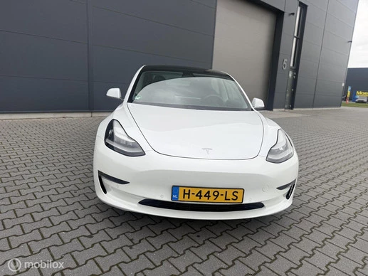 Tesla Model 3 - Afbeelding 8 van 23