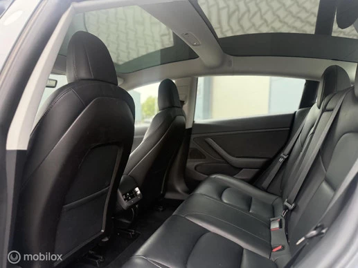 Tesla Model 3 - Afbeelding 12 van 23