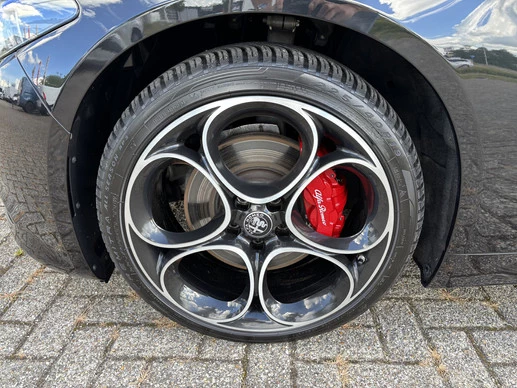 Alfa Romeo Giulia - Afbeelding 8 van 18