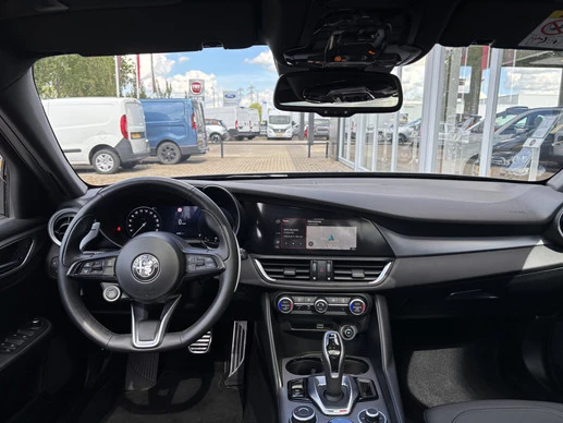 Alfa Romeo Giulia - Afbeelding 15 van 18