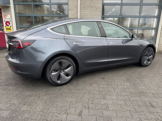 Tesla Model 3 - Afbeelding 3 van 19