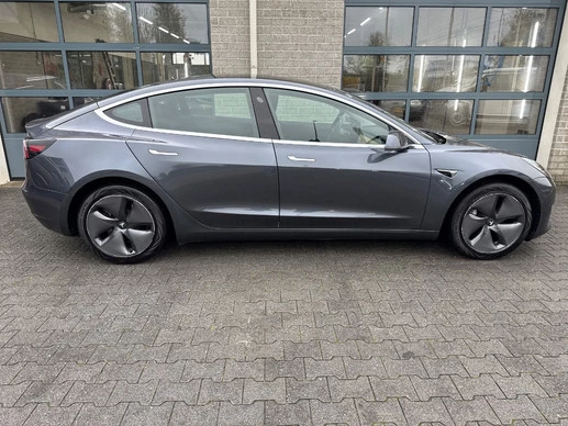 Tesla Model 3 - Afbeelding 4 van 19