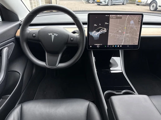 Tesla Model 3 - Afbeelding 7 van 19