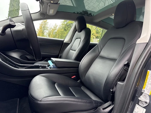 Tesla Model 3 - Afbeelding 15 van 19