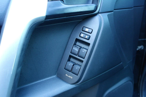 Toyota Land Cruiser - Afbeelding 21 van 30