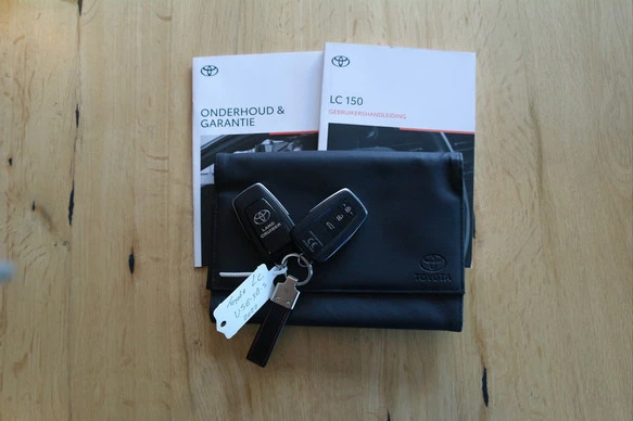 Toyota Land Cruiser - Afbeelding 24 van 30