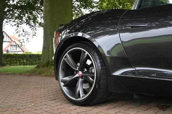 Jaguar F-Type - Afbeelding 27 van 30