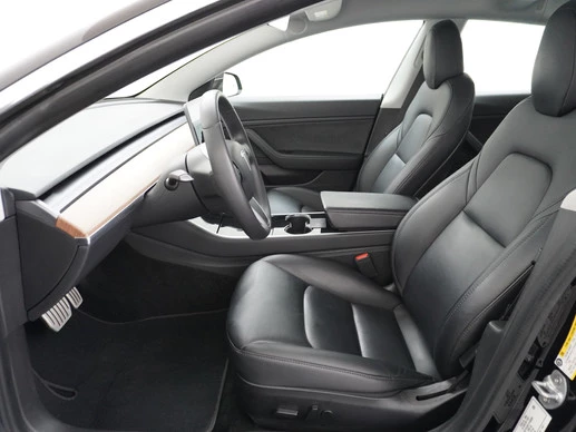 Tesla Model 3 - Afbeelding 9 van 30