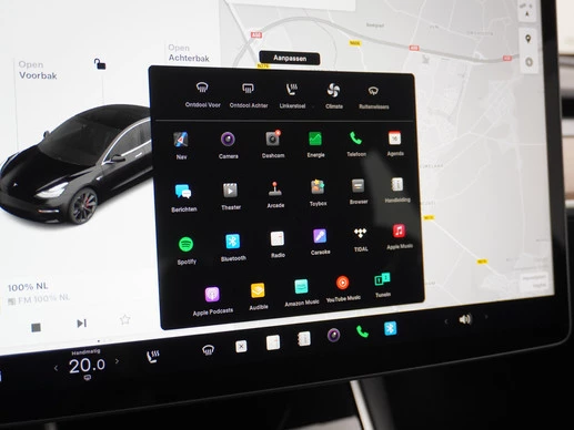 Tesla Model 3 - Afbeelding 17 van 30